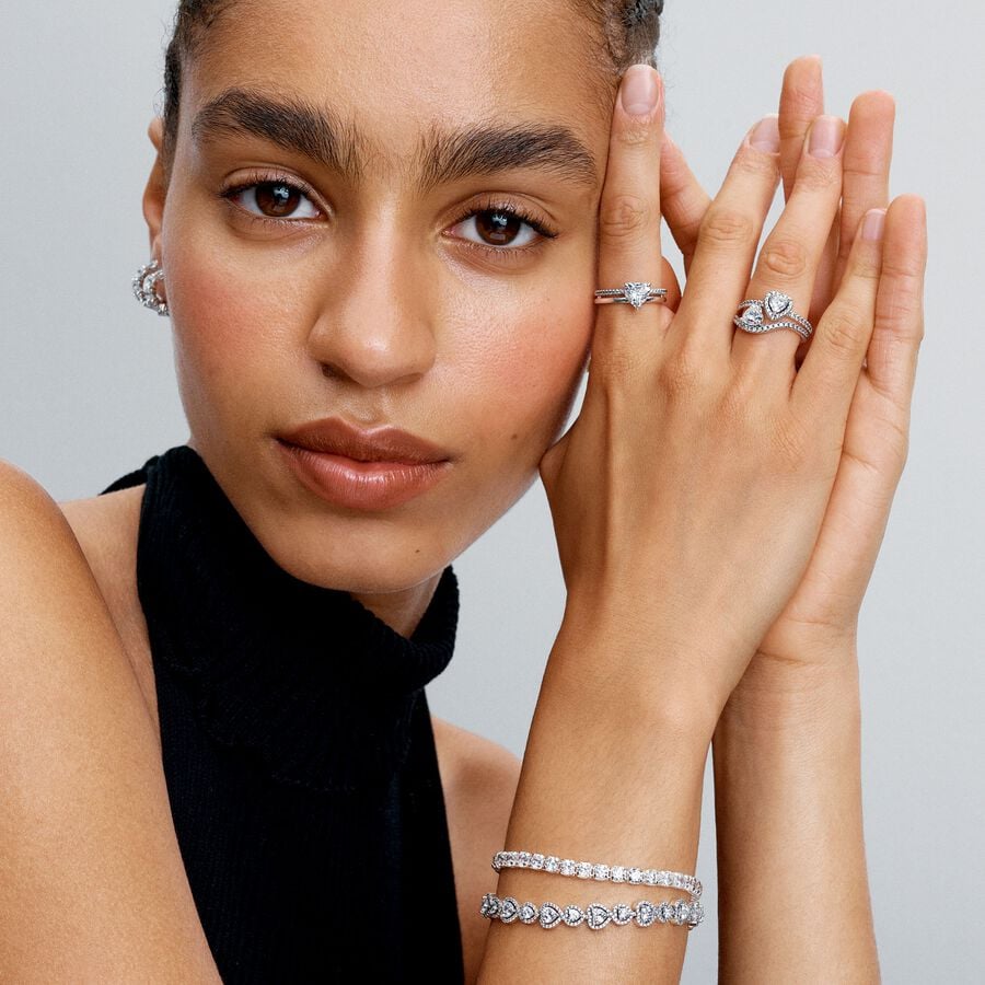 Pandora Wavy Pavé Heart Ring