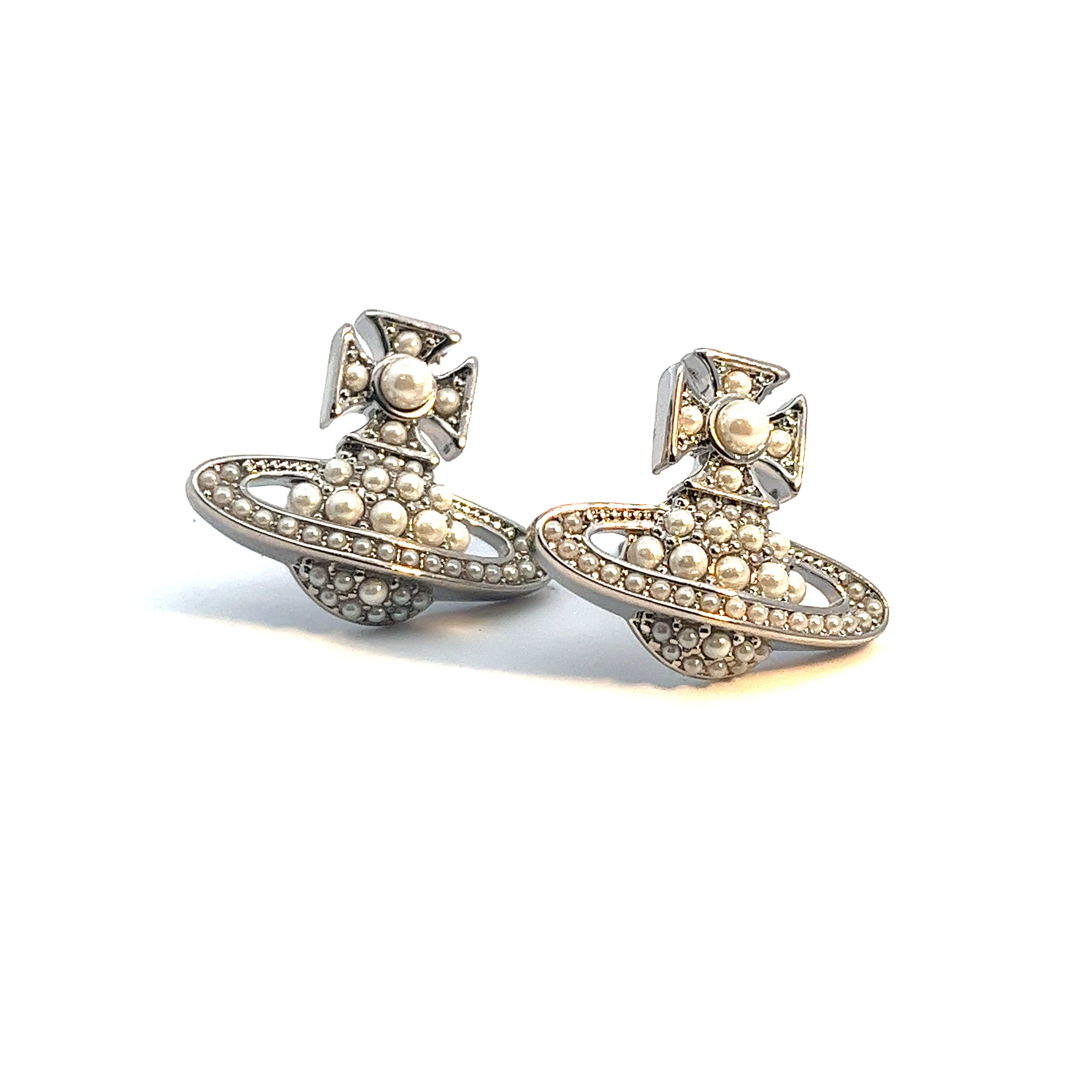 Vivienne Westwood Pearl Earrings shops