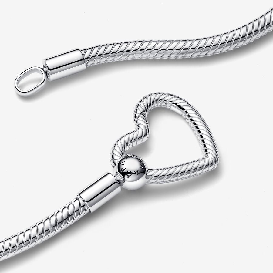 
                      
                        Pandora Heart Closure Snake Chain Necklace
                      
                    