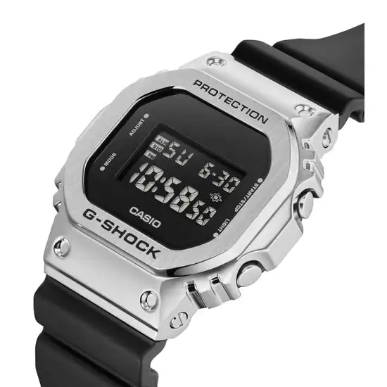 
                      
                        Casio G-Shock GM-5600U-1ER
                      
                    