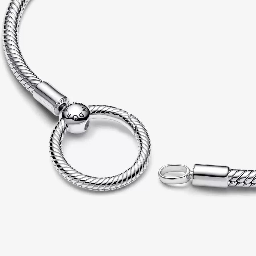 
                      
                        Pandora Moments O Closure Snake Chain Bracelet
                      
                    