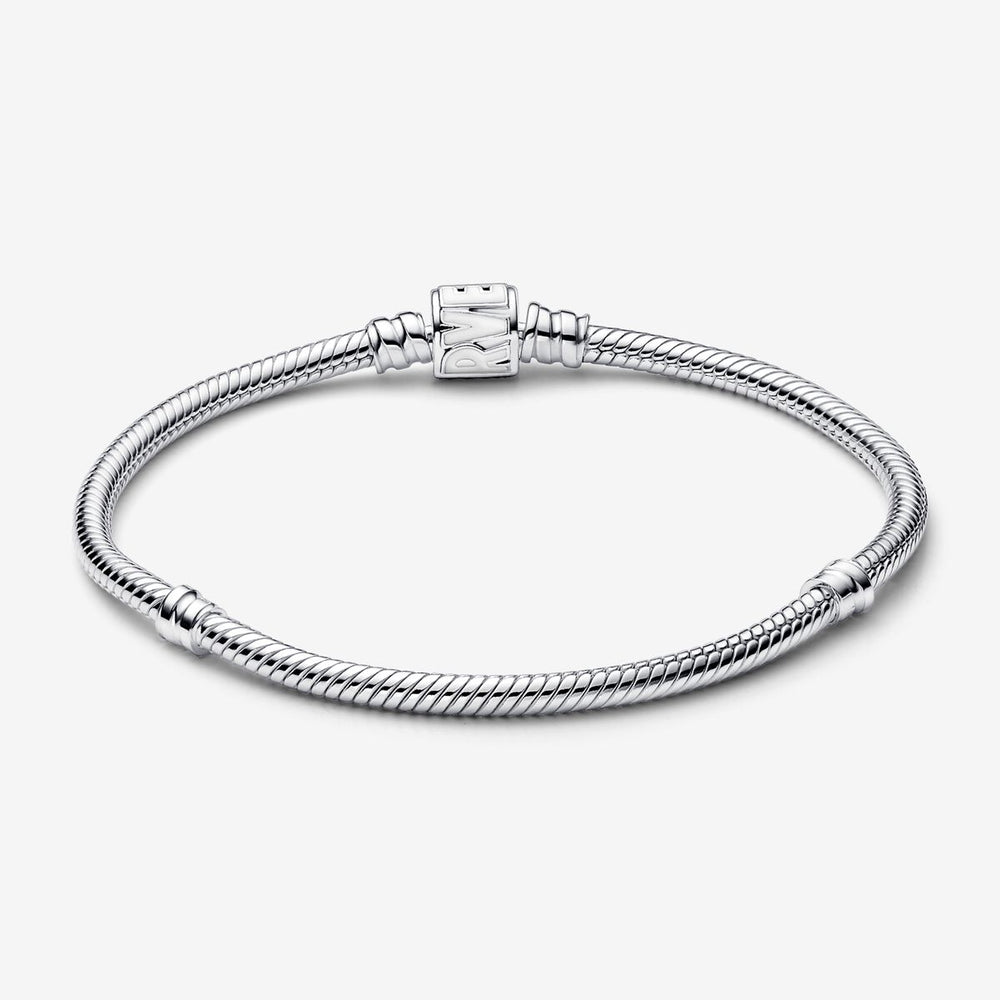 
                      
                        Pandora Moments Marvel Logo Clasp Snake Chain Bracelet
                      
                    