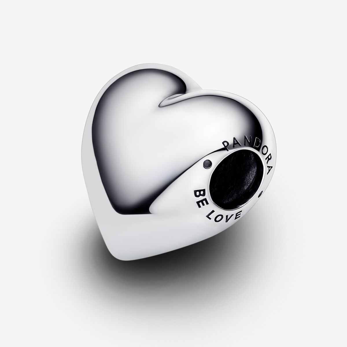Pandora Be Love Engravable ハートチャーム ラージ Pandora Be Love Engravable Large Heart Charm – Coe & Co. Stores