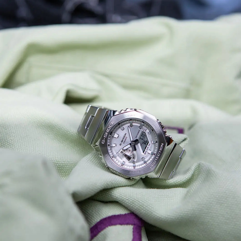 
                      
                        Casio G-Shock GM-2110D-7AER Metal Covered With Metal Band Watch
                      
                    