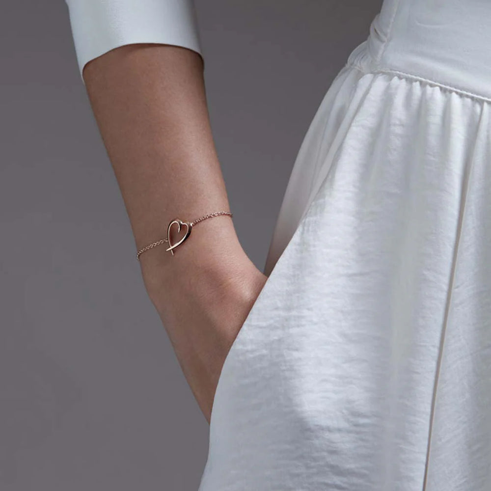 
                      
                        Shaun Leane Hook Heart Bracelet - Rose Gold Vermeil
                      
                    