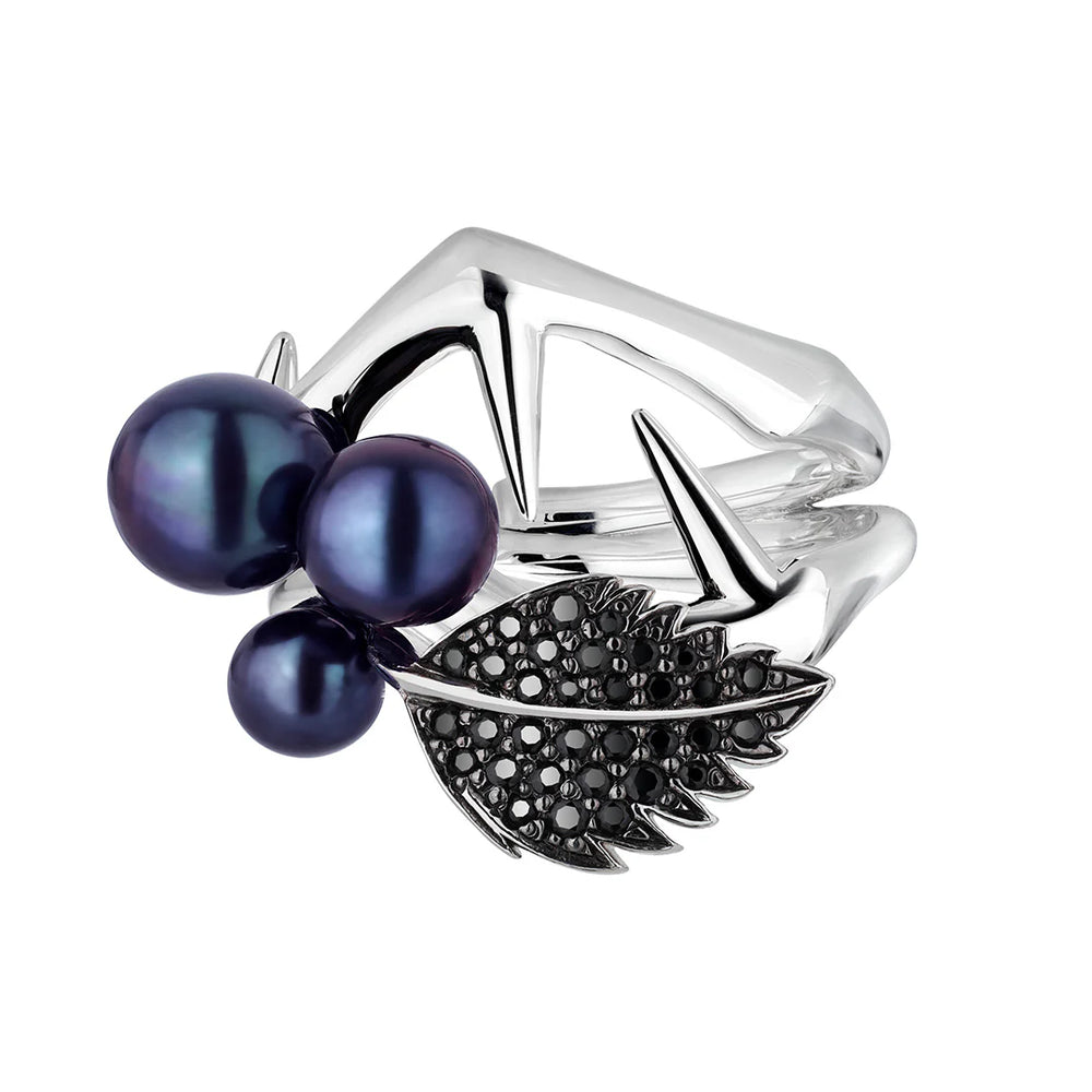 Shaun Leane Blackthorn Pearl Leaf Ring - Silver, Black Spinel & Black Pearl