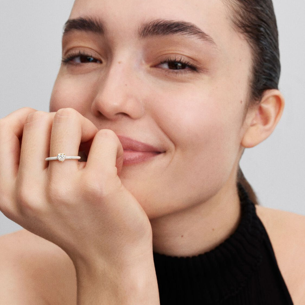 
                      
                        Pandora ME White Chakra Heart Ring
                      
                    