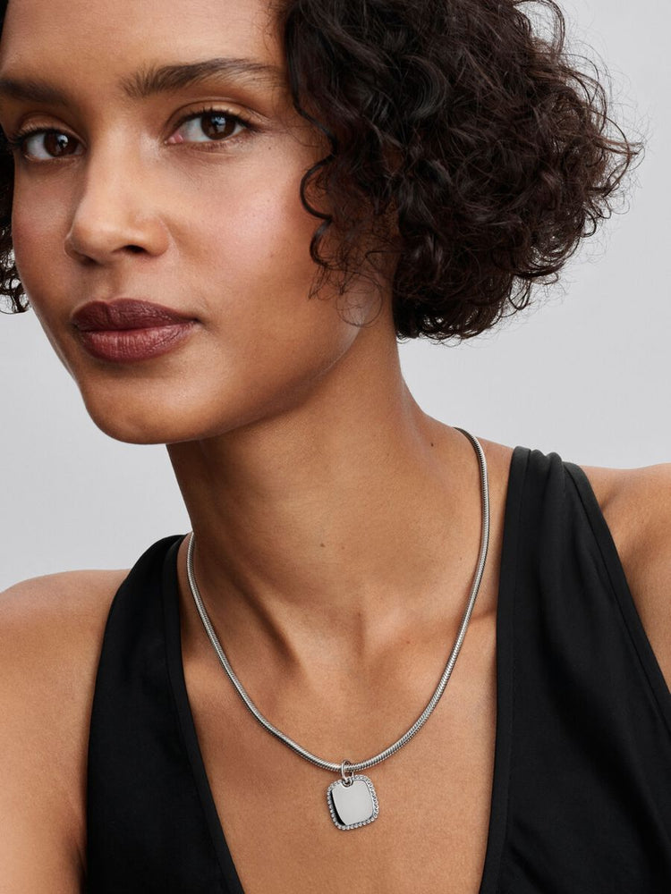 
                      
                        Pandora Engravable Square Tag Pendant
                      
                    