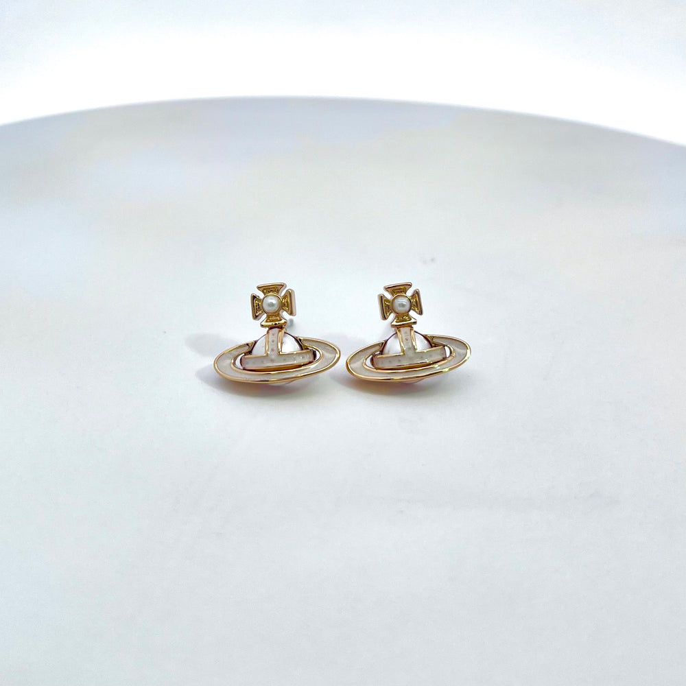 Vivienne Westwood Simonetta Bas Relief Earrings Yellow Gold Creamrose Pearl