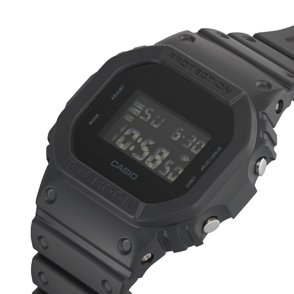 
                      
                        G-Shock DW-5600UBB-1ER
                      
                    